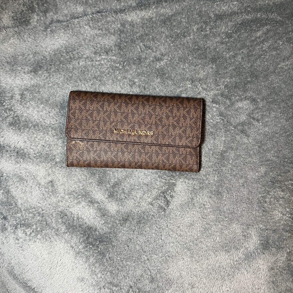 Michael kors wallet